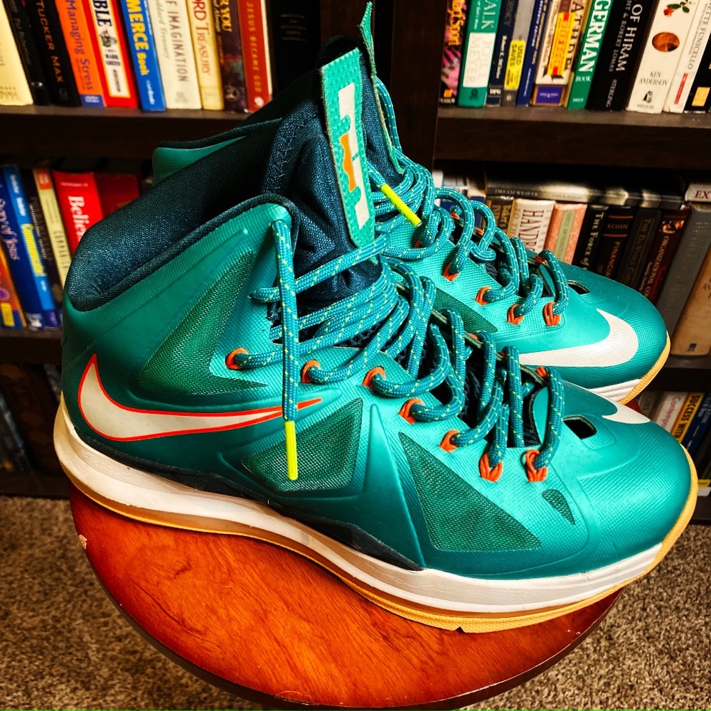 Nike * Lebron X - Dolphin - sz8 (cond: 8.5/10)
